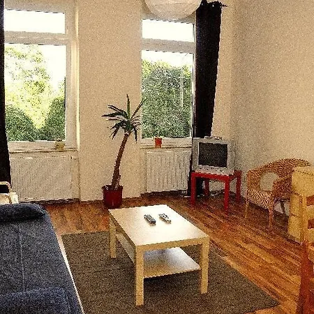 Appartement Fewo-dresden-neustadt-zentral-preiswert-l5 *