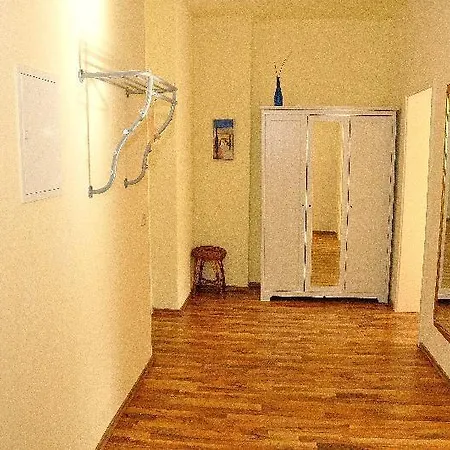 Fewo-dresden-neustadt-zentral-preiswert-l5 Apartment